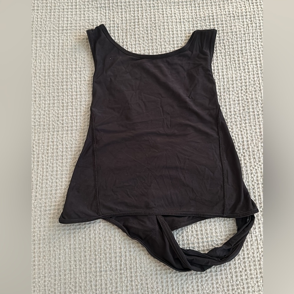 Lululemon cropped black tank with tie